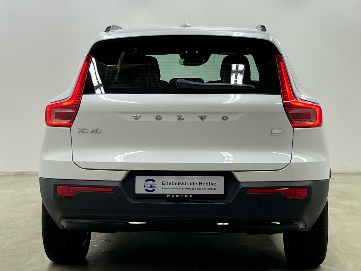 Volvo  XC40 Recharge Plus, T5 Plug-in Hybrid, Elektrisch/Benzin, Dark