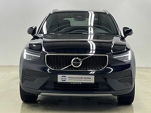 Volvo  XC40 Core, B3 Mild-Hybrid, Benzin