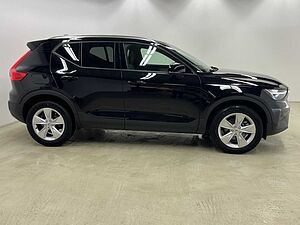 Volvo  XC40 Core, B3 Mild-Hybrid, Benzin