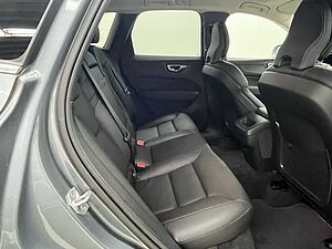 Volvo  XC60 Momentum Pro, B4 Mild-Hybrid Diesel AWD