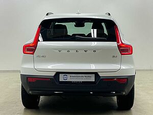 Volvo  XC40 Plus, B4 Mild-Hybrid, Benzin, Dark