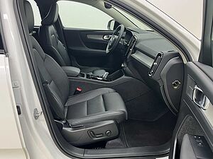 Volvo  XC40 Plus, B4 Mild-Hybrid, Benzin, Dark