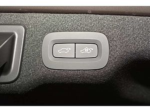 Volvo  D4 Momentum Navi Voll-LED Blis Rückfahrkamera Sitz