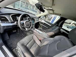 Volvo  D5 AWD 8-Gang Geartronic Momentum