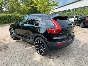 Volvo  T4 PHEV R-DESIGN+ALCANTARA+NAVI+PANO+CAM+21