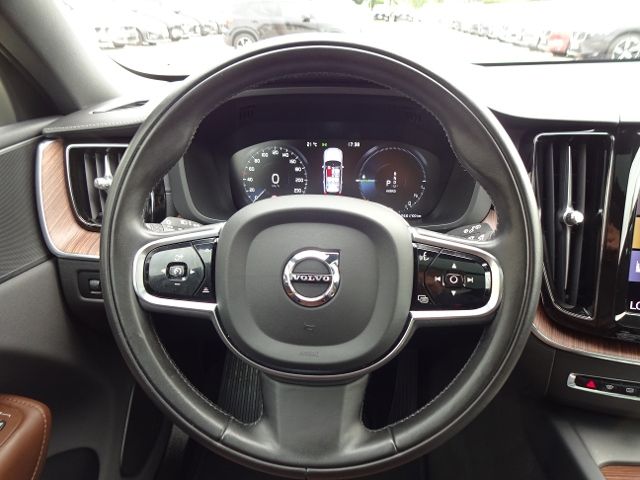 Volvo  Inscription Plug-In AWD HUD ACC Luftfw Pano