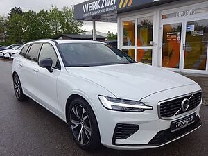 Volvo  T8 R Design Plug-In AWD AHK HUD ACC PANO