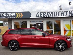 Volvo  T8 R Design Plug-In AWD AHK HUD ACC PANO