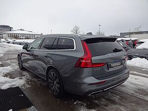 Volvo  T8 Inscription Plug-In AWD ACC HUD Pano