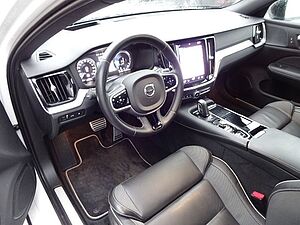 Volvo  T8 R Design Plug-In AWD AHK Pano ACC HUD