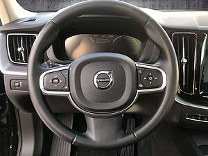 Volvo  D4 AWD Momentum