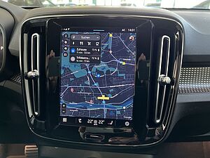 Volvo  XC40 P8 AWD R-Design PilotAssist BLIS Wärmepumpe