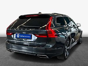 Volvo  D5 AWD R-Design Aut 360° 19' AHK Navi Voll-LED