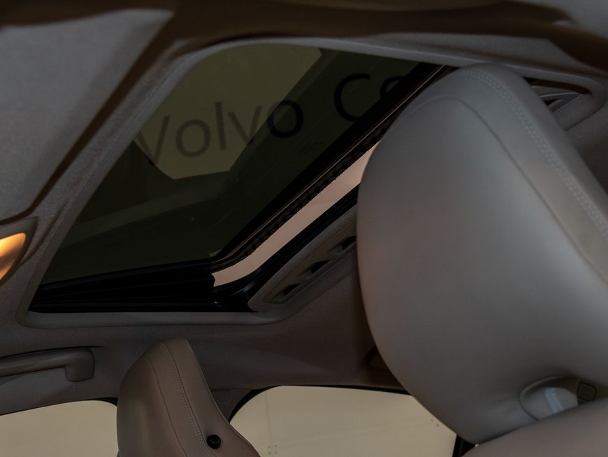 Volvo  D5  Glasd Leder Navi Xenon Kamera