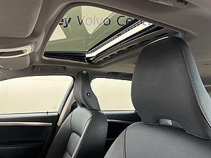 Volvo  2.4D Glasdach Xenon Telefon Einparkhilfe AHK