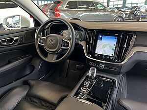 Volvo  V60 T8 TWIN ENGINE AWD Automatikgetriebe (223+65kW/303+87PS) Inscription