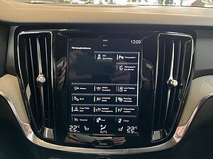 Volvo  V60 T8 TWIN ENGINE AWD Automatikgetriebe (223+65kW/303+87PS) Inscription