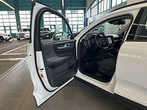 Volvo  T2 Momentum-Core Navi LED Lenkradheizung