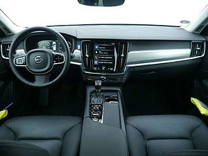 Volvo  D4 Geartr. Momentum - ACC, BLIS, Voll-LED