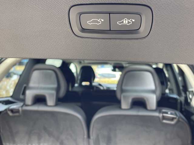 Volvo  7-Sitzer, 360° CAM, AHK Uvm.