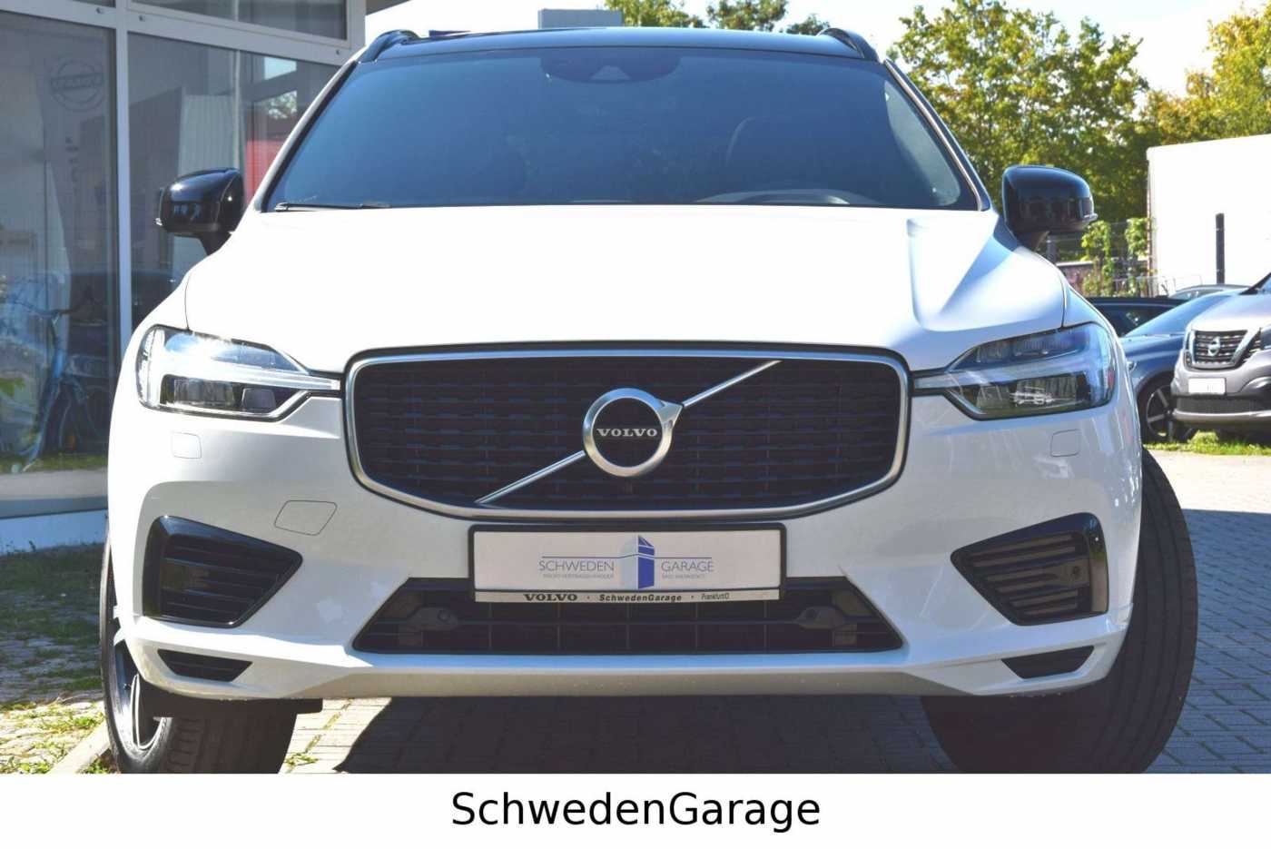 Volvo  T8 R Design Plug-In Hybrid AWD Panorama