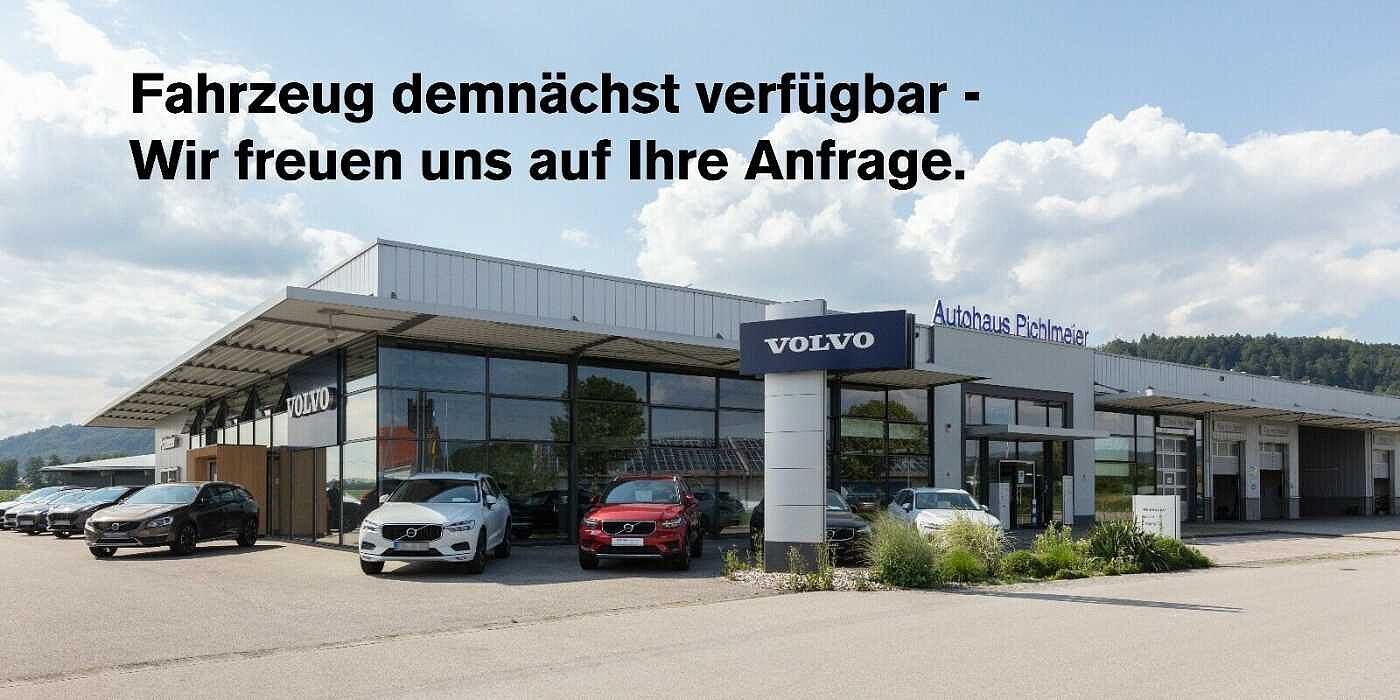 Volvo  D4 AWD R-Design