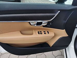Volvo  Pro D5 AWD+Luft+Nappa+AHK+Standheiz+