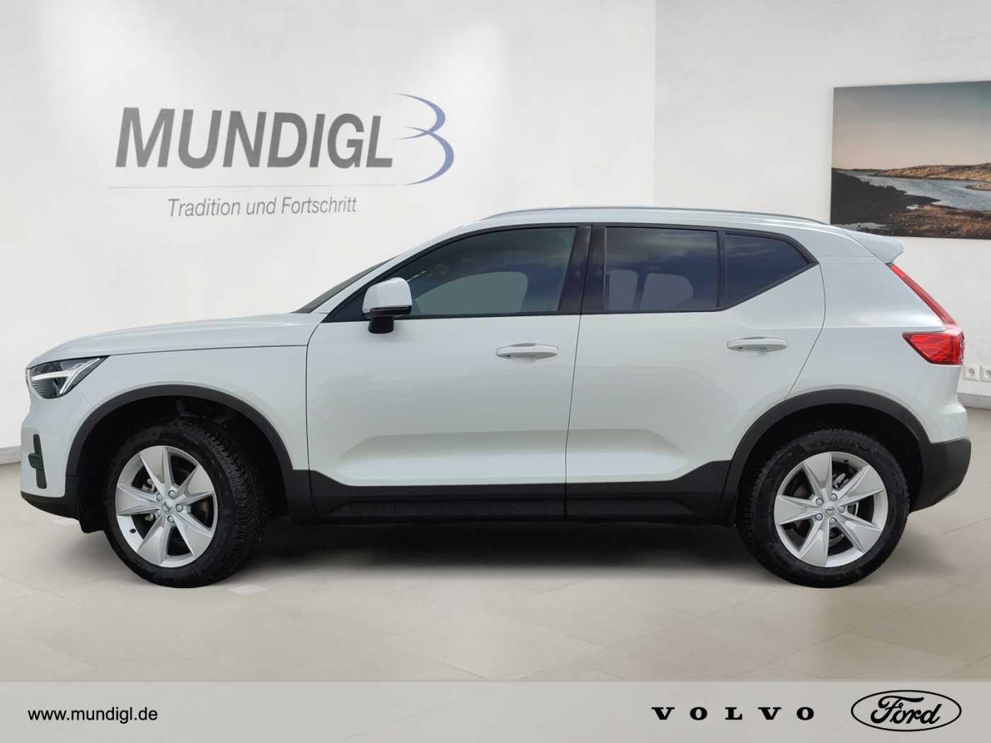 Volvo  XC40 Core, T2 Automatikgetriebe, Benzin