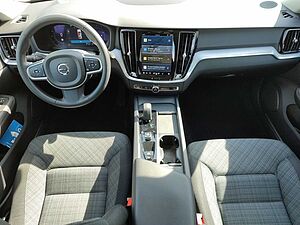 Volvo  V60 Core, B4 Mild-Hybrid, Diesel