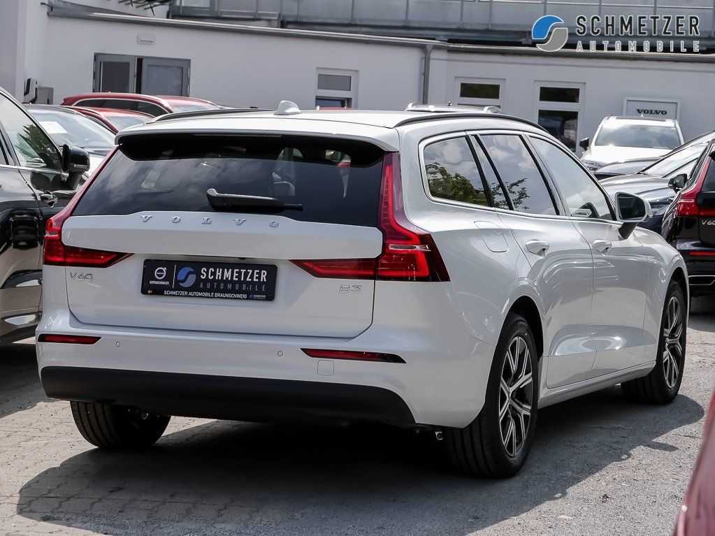 Volvo  +B3+CORE+Benzin+NAVI+KAMERA+BLUETOOTH+SHZ+LM+