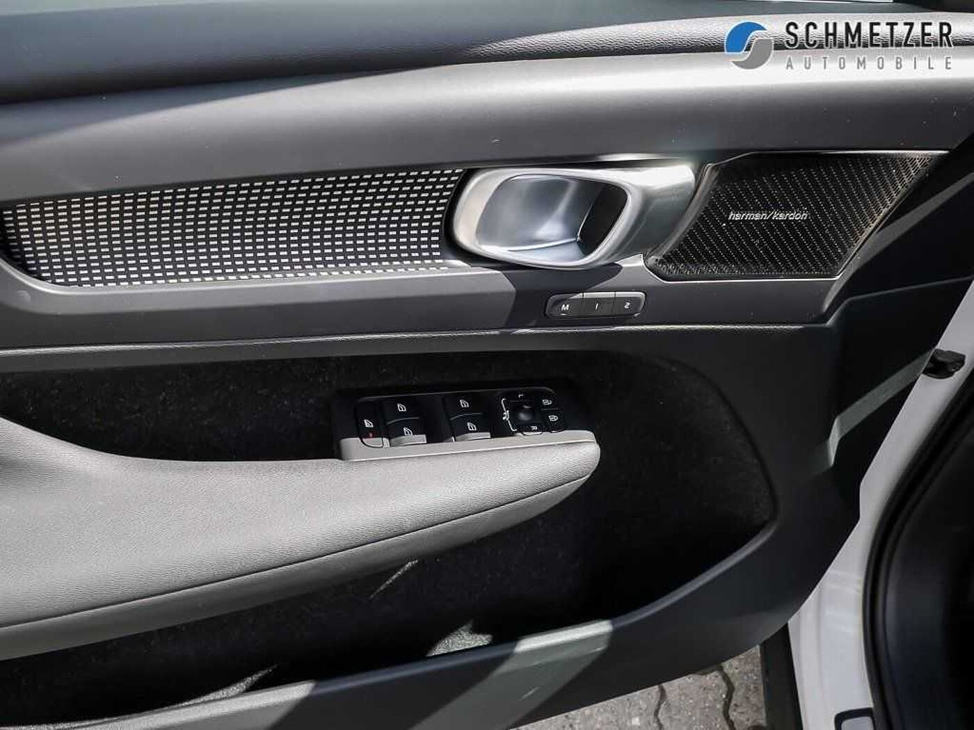 Volvo XC 40 +T5+TWIN+ENGINE+GT+Inscription+Carplay+LED++ │ Gebrauchtwagen –  in Braunschweig