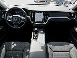 Volvo  +B3+CORE+Benzin+NAVI+KAMERA+BLUETOOTH+SHZ+LM+