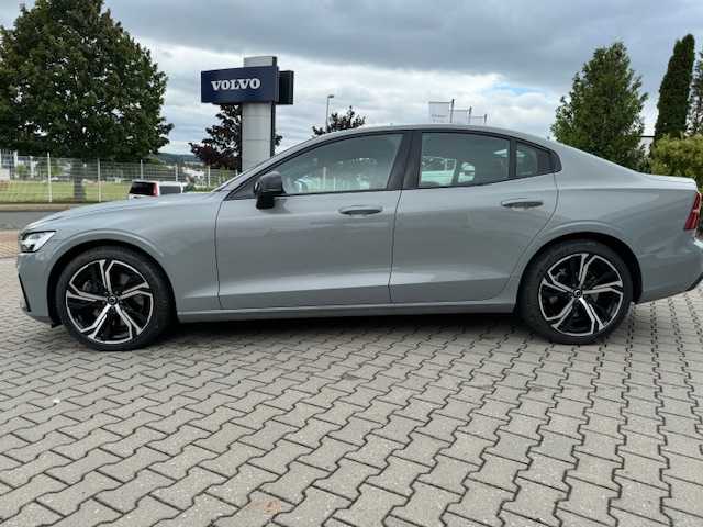 Volvo  S60 Ultimate, B5 AWD Mild-Hybrid, Benzin, Dark