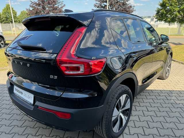 Volvo  XC40 Plus, B3 Mild-Hybrid, Benzin, Dark