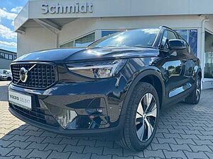 Volvo  XC40 Plus, B3 Mild-Hybrid, Benzin, Dark