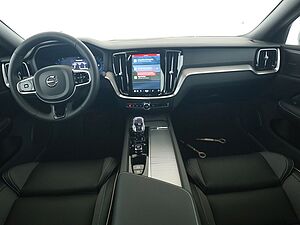 Volvo  B5 AWD Mild-Hybrid Benzin Ultimate Dark