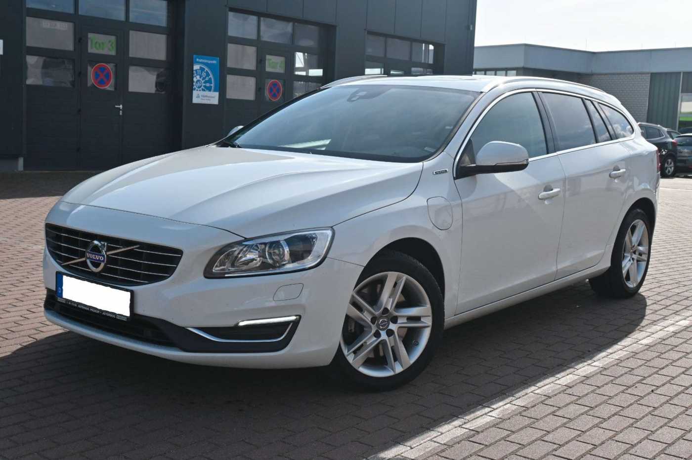 Volvo  D6*Sum*SD*NAVI*STHZ*E-KZ*Miete*Mietkauf