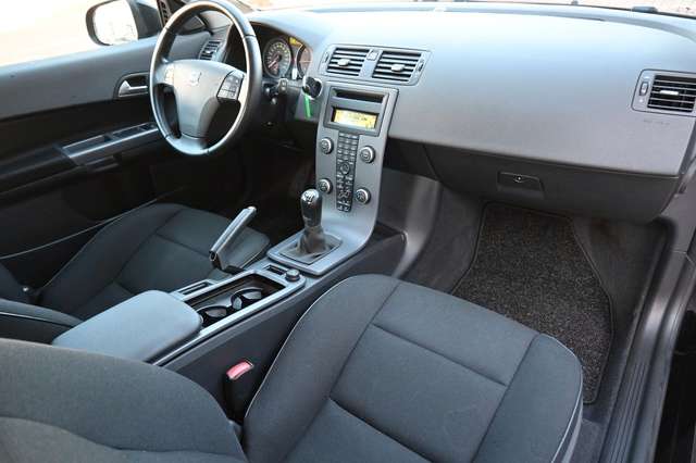 Volvo  D2 Schalter*PDC*Klimaautomatik*Sitzhzg
