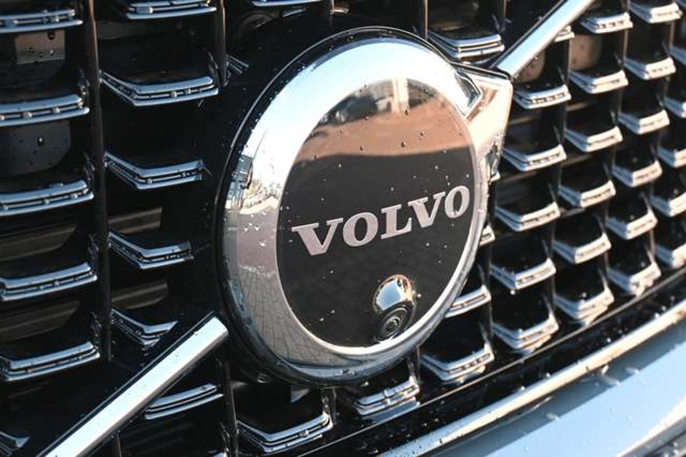 Volvo XC40 B4 DKG Ultimate Dark*STDHZG*360°*PANO*ACC