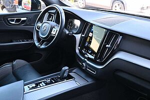 Volvo  T6 AWD Recharge R Design*LUFT*ACC*PANO*AHK*