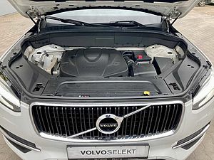 Volvo  D5 AWD Momentum AHK ACC KEYLESS NAV PAP SHZ