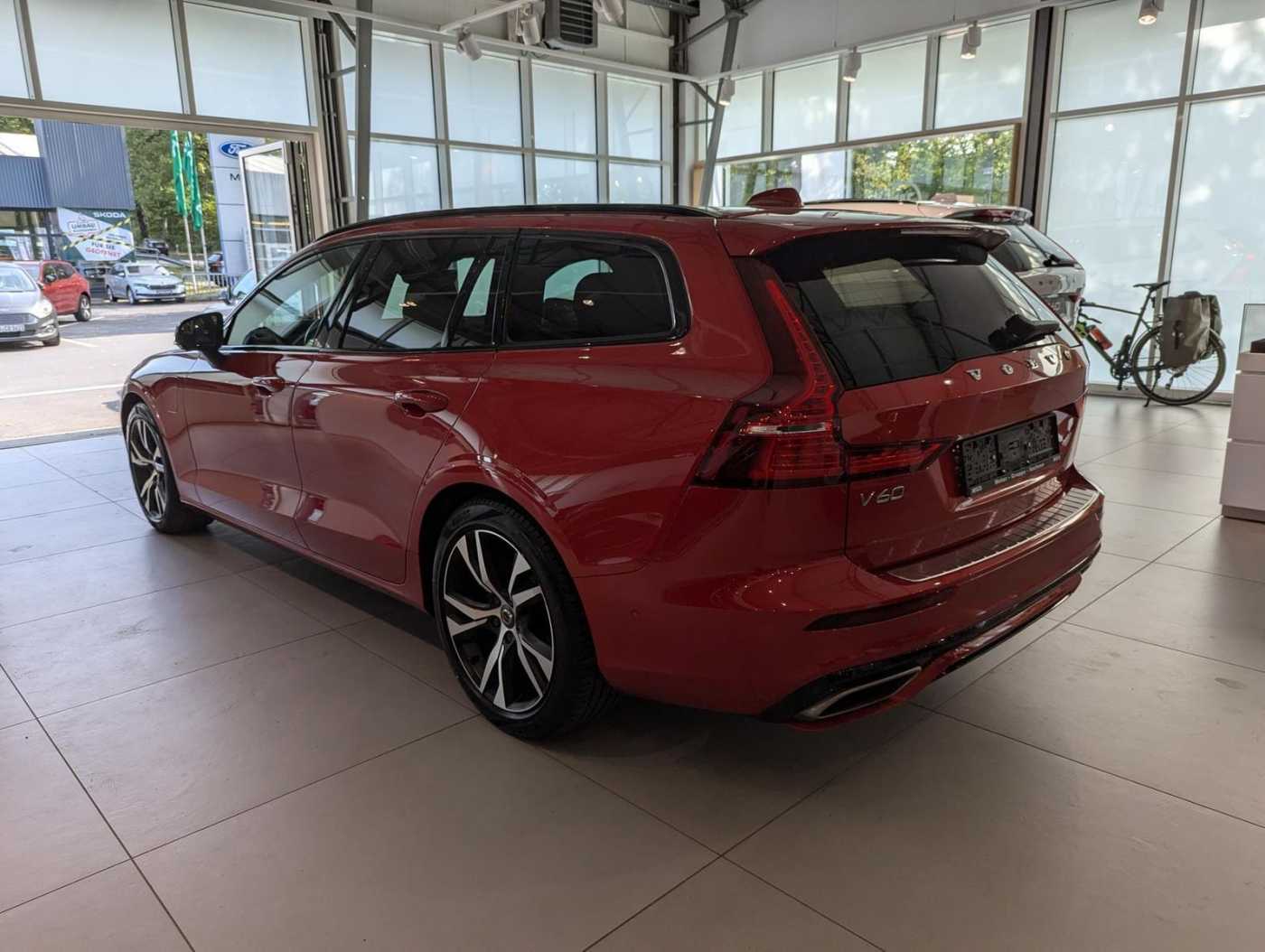 Volvo  T8 R Design Plug-In Hybrid AWD