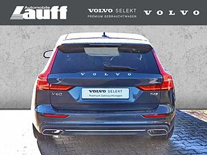 Volvo  T4 Inscription ACC RFK NAVI BLIS