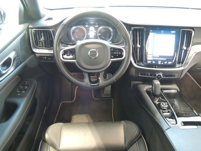 Volvo  Recharge T8 AWD Geartronic R-Design Klima