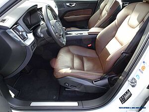 Volvo  D4 Geartronic Momentum / EURO 6d-TEMP / A+