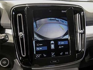 Volvo  Momentum Pro T3 LED Navi Keyless ACC Rückfahrkam. Fernlichtass. AD digitales Coc