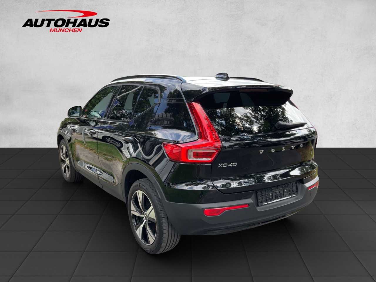 Volvo  XC 40 R Design Recharge Plug-In Hybrid 2WD