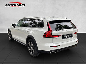 Volvo  V60 CC Pro AWD