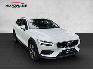 Volvo  V60 CC Pro AWD