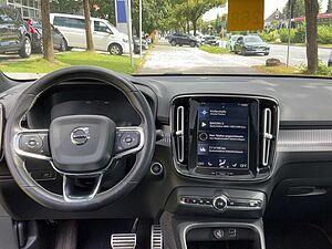 Volvo  XC 40 R Design AWD